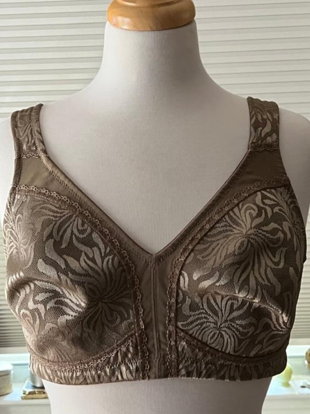 Deyllo Wire-Free Full Coverage Minimizer Bra 38D Olive Lace
